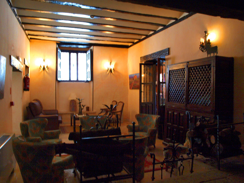 Hotel Nuevo Arlanza Covarrubias Exteriér fotografie