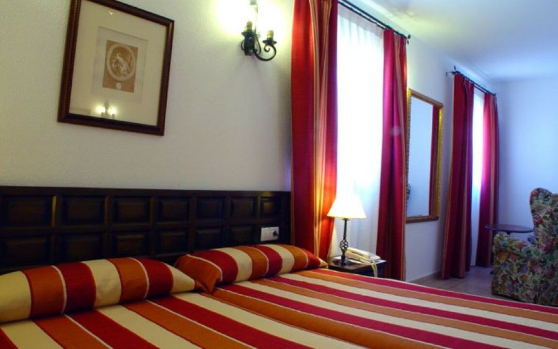 Hotel Nuevo Arlanza Covarrubias Exteriér fotografie